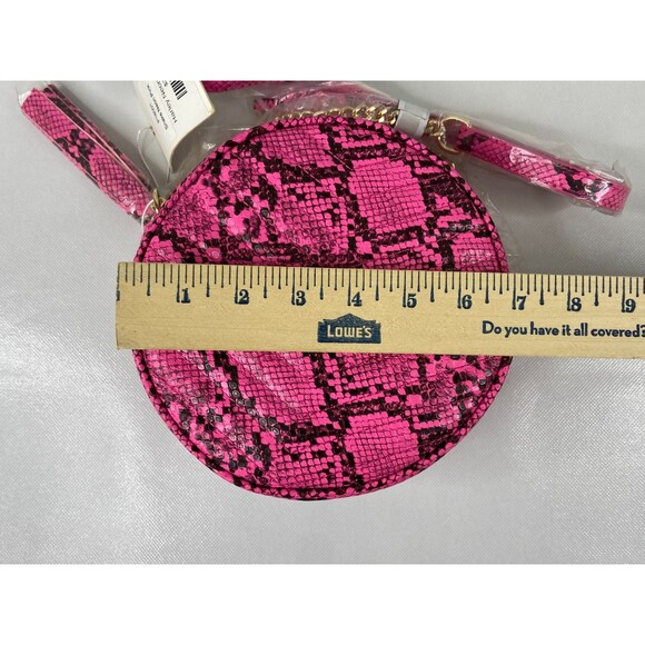 Caroline Hill Faux Snakeskin Pill Purse Neon Pink Gold Chain Strap NWT - Picture 4 of 5